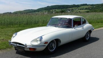 Jaguar E-Type S2+2 4,2 1970 785 Rare Care Assets