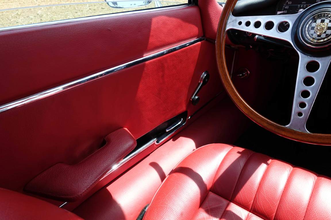 Jaguar E-Type S2+2 4,2 1970 805 Rare Care Assets Jaguar E-Type S2+2 4,2 1970 805 Rare Care Assets