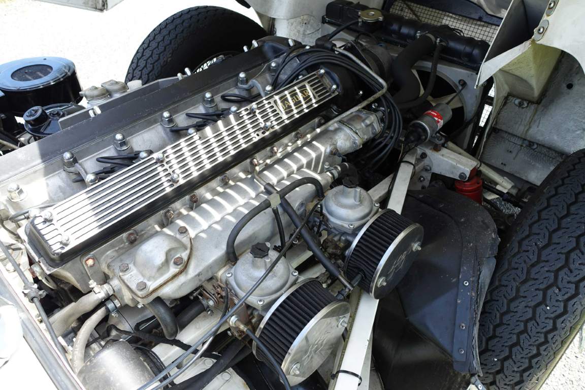 Jaguar E-Type S2+2 4,2 1970 808 Rare Care Assets Jaguar E-Type S2+2 4,2 1970 808 Rare Care Assets