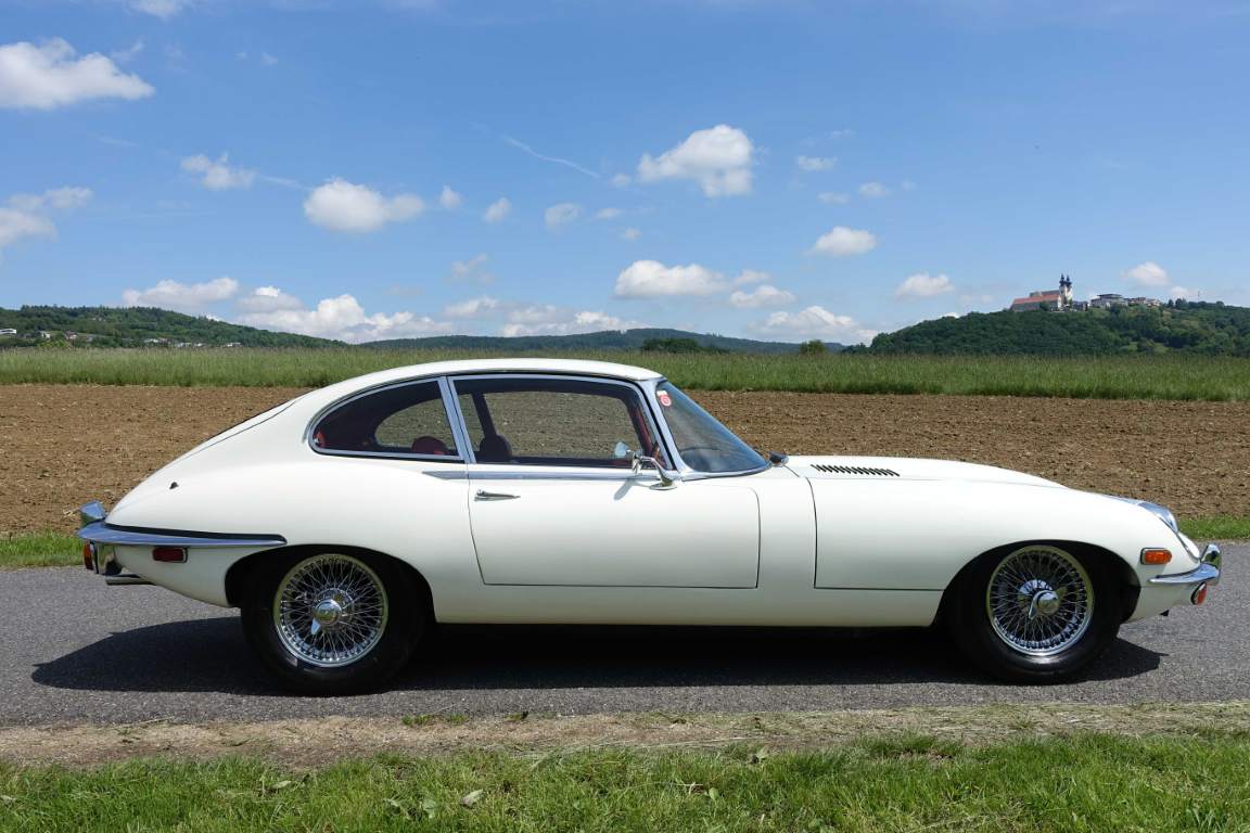 Jaguar E-Type S2+2 4,2 1970 812 Rare Care Assets Jaguar E-Type S2+2 4,2 1970 812 Rare Care Assets