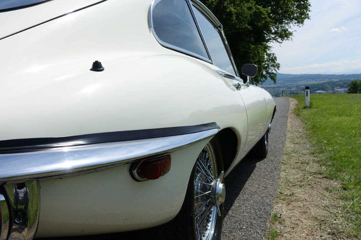 Jaguar E-Type S2+2 4,2 1970 829 Rare Care Assets Jaguar E-Type S2+2 4,2 1970 829 Rare Care Assets