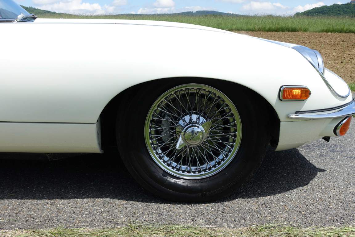 Jaguar E-Type S2+2 4,2 1970 834 Rare Care Assets Jaguar E-Type S2+2 4,2 1970 834 Rare Care Assets